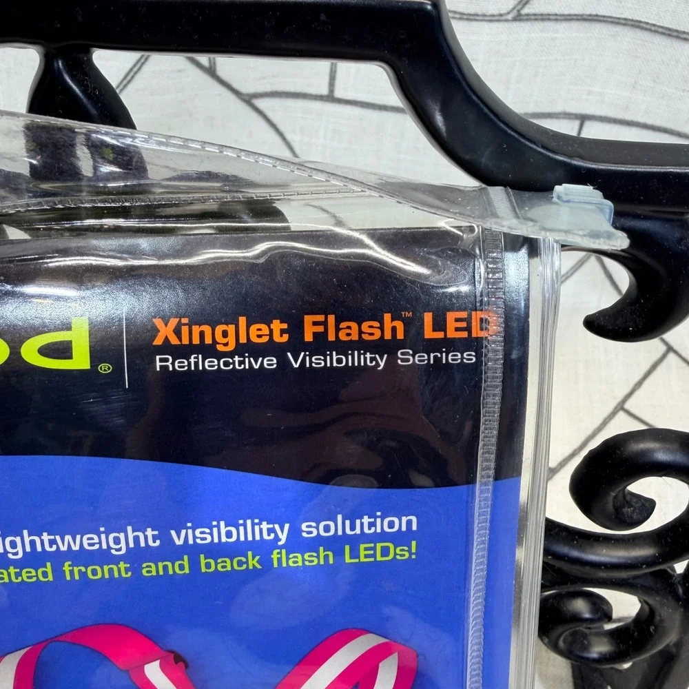 Amphipod Xinglet Flash LED Reflective Vest OS Pink High Visibility Running Gear - Picture 2 of 3
